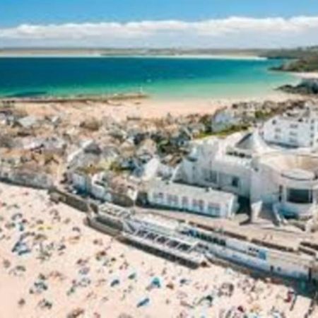 St Ives Apartment Private Parking With Garden 10 Minute Walk Into Town And Beach Exterior foto