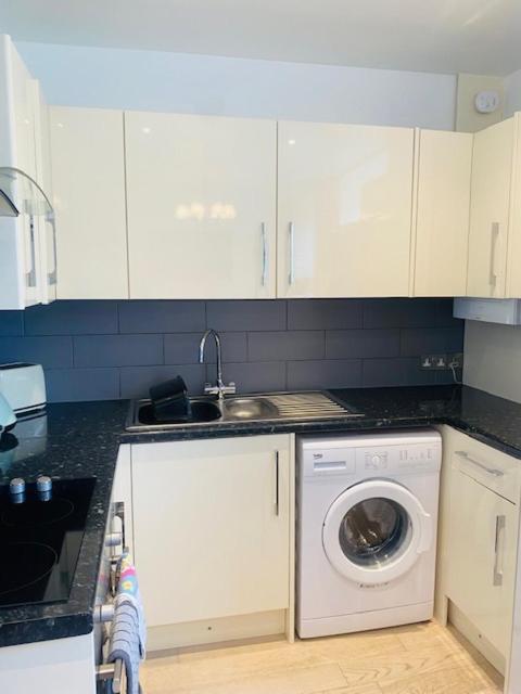 St Ives Apartment Private Parking With Garden 10 Minute Walk Into Town And Beach Exterior foto